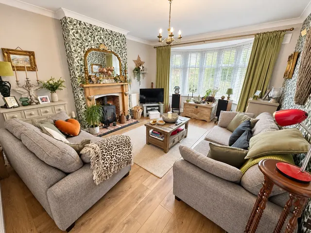 Park Hill Drive, Aylestone, LE2, photo 3