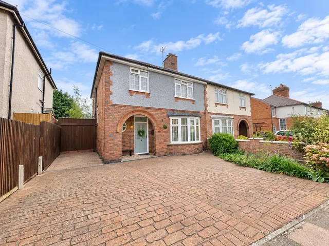 Park Hill Drive, Aylestone, LE2, photo 1