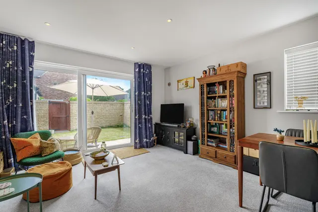 Hill View Close, Bishops Cleeve, GL52, photo 2