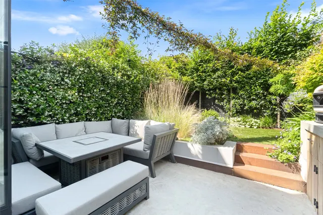 Photo 3 — Elleray Road, Teddington, TW11 0HG