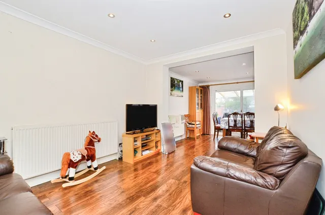 Kenton Lane, Harrow, photo 1