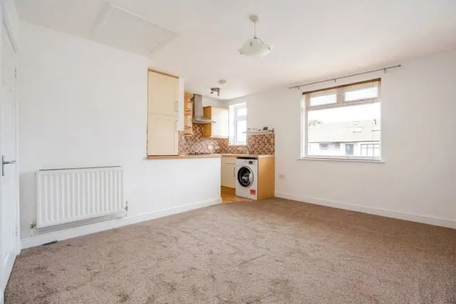 Muller Road, Horfield, BS7, photo 2