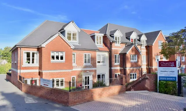 Leatherhead Road, Headley Lodge, KT21, photo 1