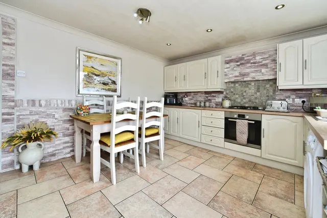 Photo 3 — Farnley Avenue, Sheffield, South Yorkshire, S6