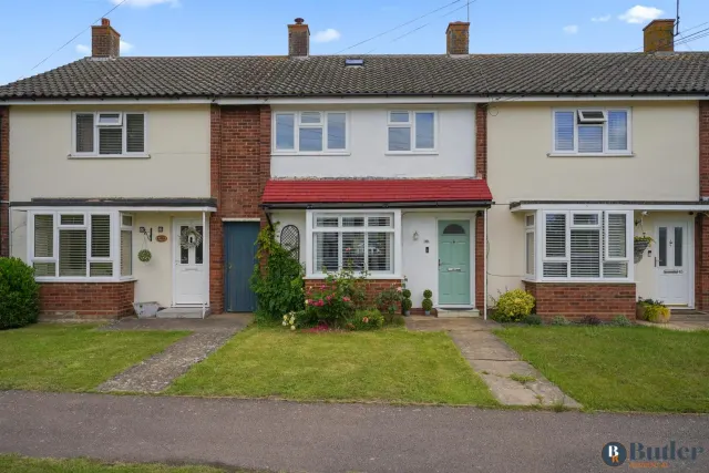 Groveside, Henlow, SG16, photo 1