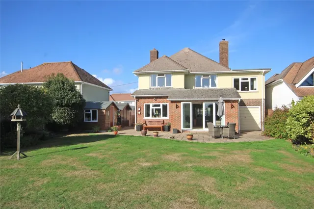 Barton on Sea, New Milton, photo 1