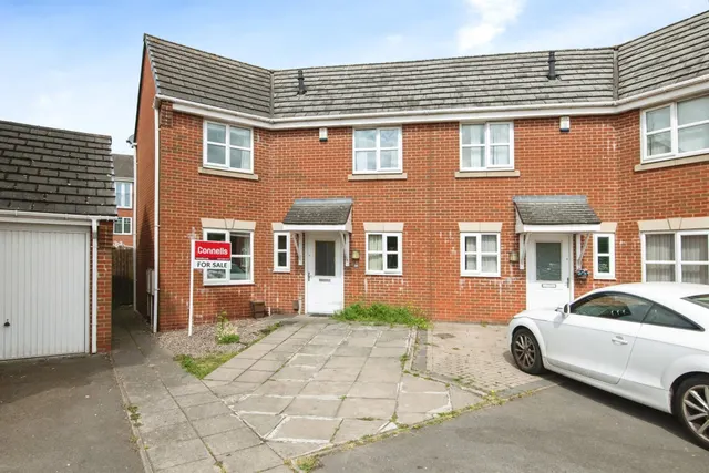 York Crescent, West Bromwich, B70, photo 1