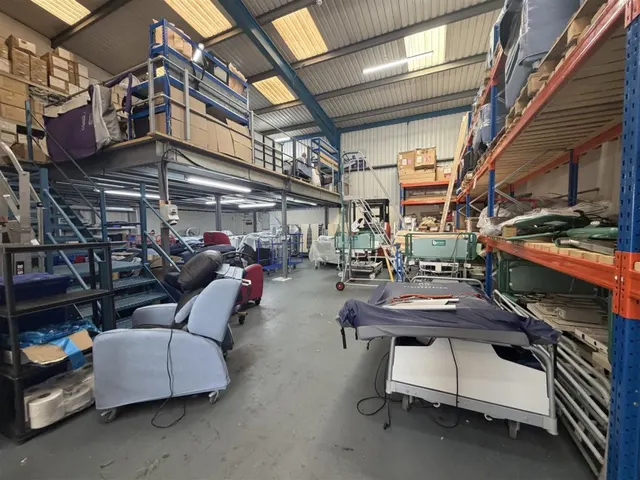 Photo 3 — Victoria Road, Avonmouth, Bristol, BS11 9DB
