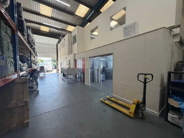 Photo 2 — Victoria Road, Avonmouth, Bristol, BS11 9DB