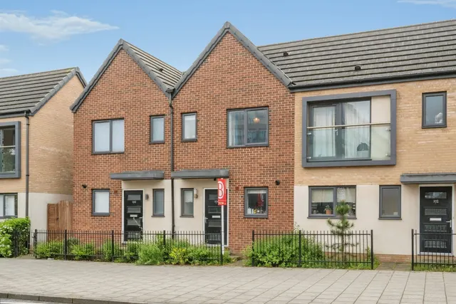 College Road, Doncaster, South Yorkshire, DN1, photo 1