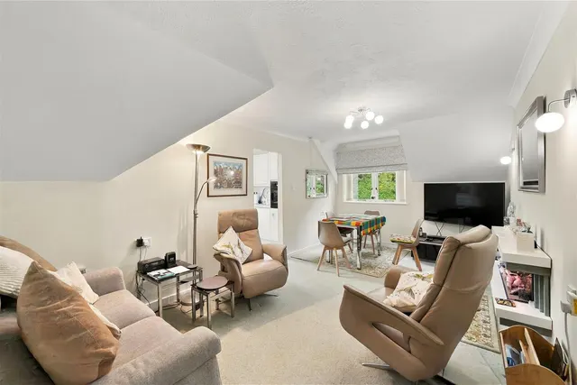 Ashley Road, Altrincham, WA14, photo 2