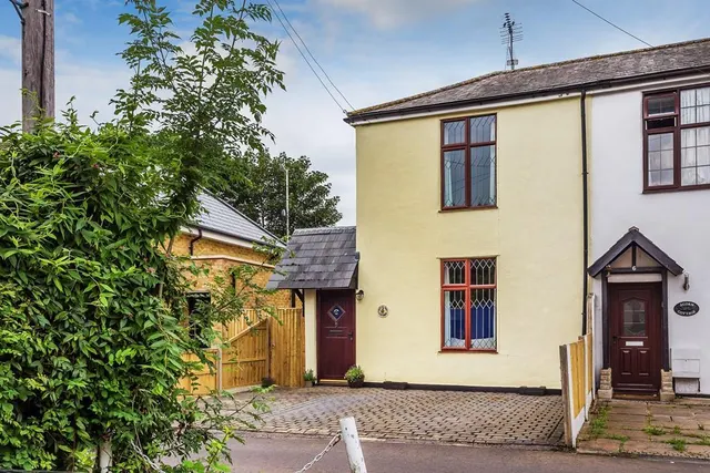 Oak Road, Leatherhead, KT22, photo 1