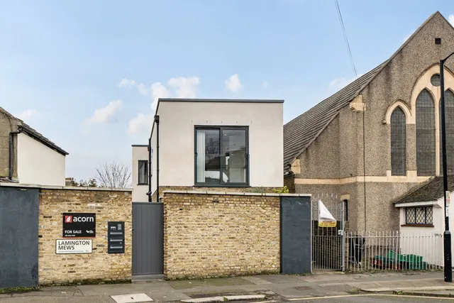 Lamington Mews, SE6 — photo 1