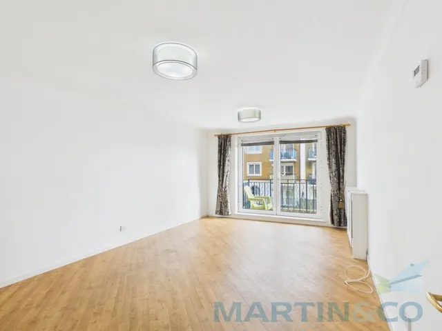 Merton Court, Brighton Marina, photo 1