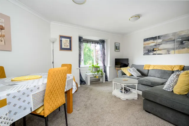 Photo 3 — West End Lane, Esher KT10 8NE