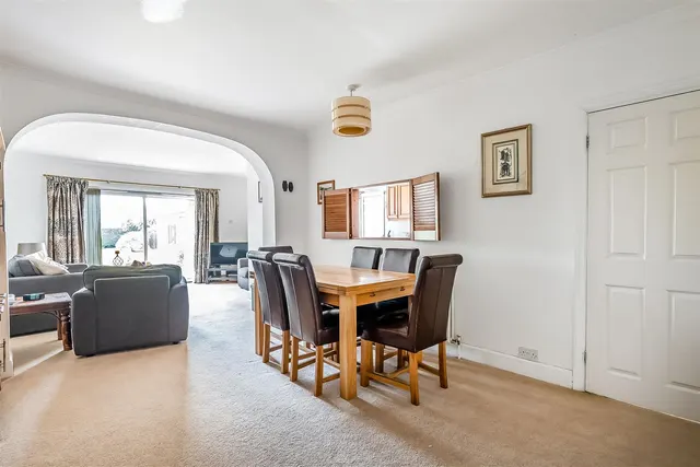 The Street, Fetcham, KT22, photo 3