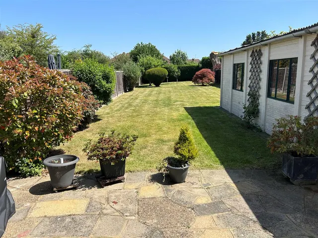 The Street, Fetcham, KT22, photo 2