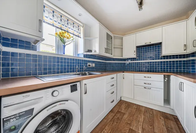 Holme Grange, Kent, Rusthall Road, TN4 8RF, photo 1