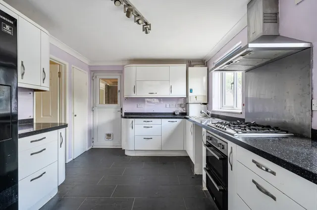 Anders Road, South Wonston, SO21, photo 3