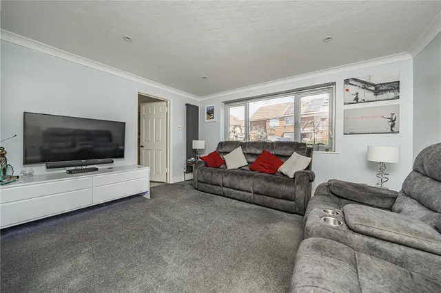 Fairway Avenue, West Drayton, UB7, photo 2