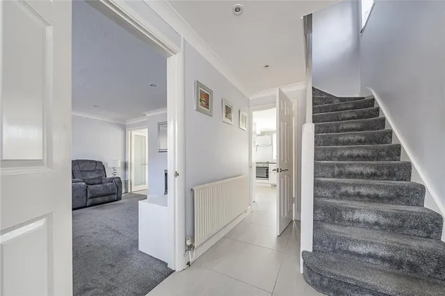 Fairway Avenue, West Drayton, UB7, photo 3