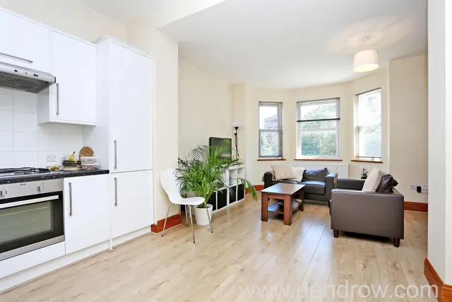 Photo 2 — Gordon Road, Ealing, London, W5 2AP