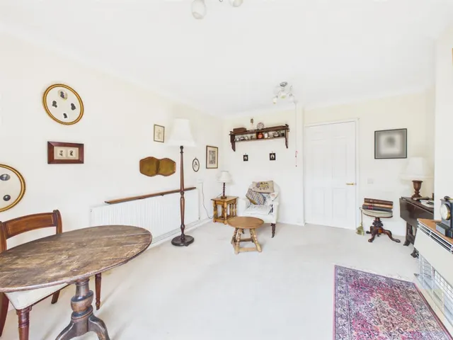 Church Road, Churchdown, GL3, photo 3