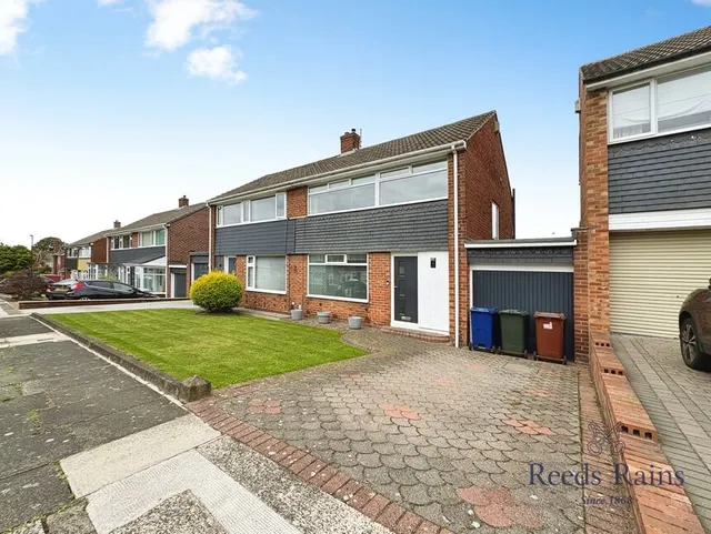 Anglesey Gardens, Newcastle upon Tyne, Tyne and Wear, NE5, photo 1