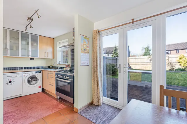 Photo 3 — Morgan Close, Banbury, OX16 1DX