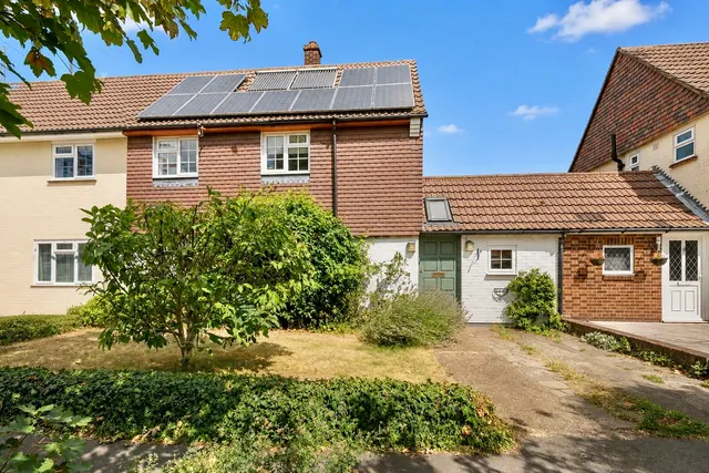 Cherry Way, Shepperton, TW17, photo 1