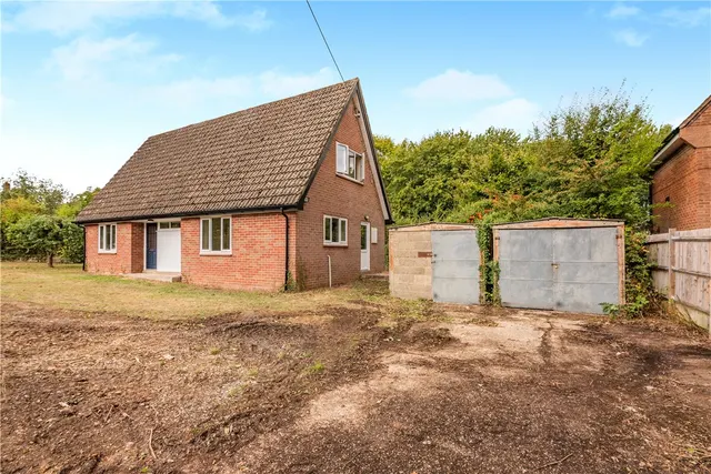 2 bedroom house, Cleves Lane, Upton Grey, RG25