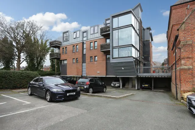 Grey Street, Prestwich, M25, photo 1