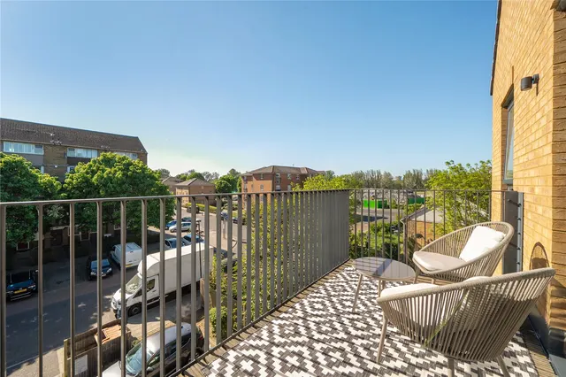 Gurnell Grove, Ealing, W13, photo 3
