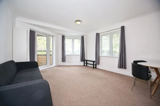 Photo 2 — Grangemoor Court, Cardiff, CF11