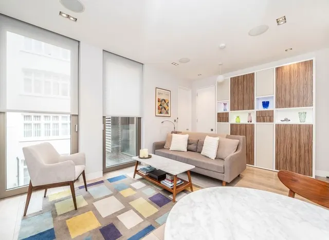 Photo 2 — Warwick Court, Bloomsbury, WC1R