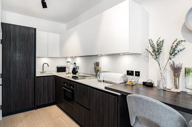 Sangora Road, Battersea, SW11, photo 1