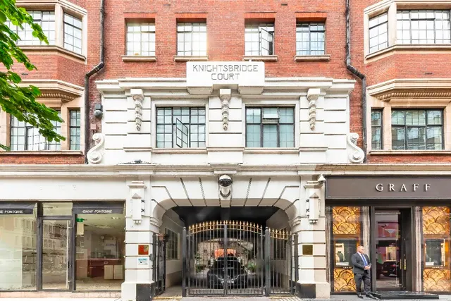 Sloane Street, SW1X, photo 1