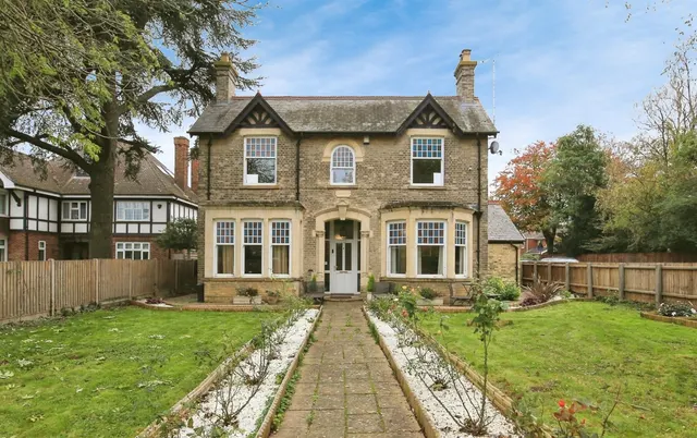 Elwyn Road, March, photo 1