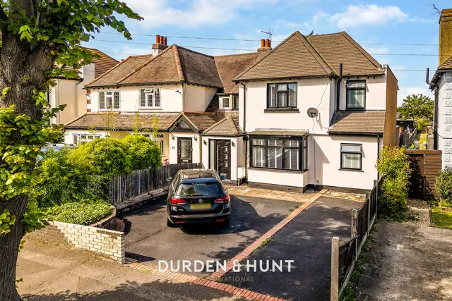 Osborne Road, Emerson Park, RM11, photo 1