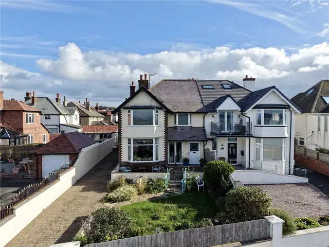 South Parade, West Kirby, CH48, photo 1