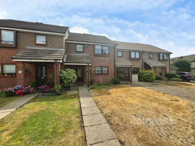 Tithe Barn Drive, Maidenhead, SL6, photo 1