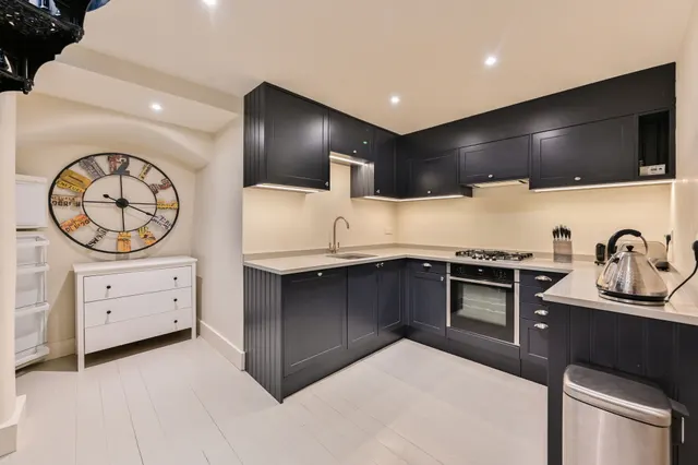 Photo 3 — 176A Dawes Road, London