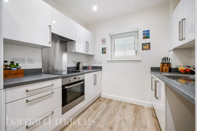 London Road, Wallington, SM6, photo 2