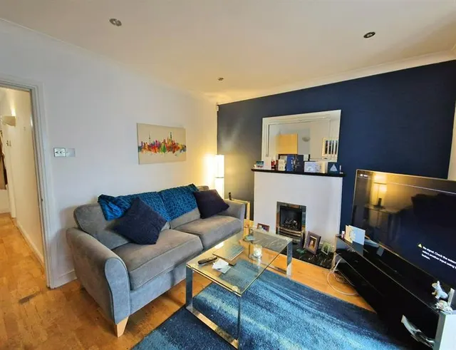 Waterford Place, Cheadle, photo 3