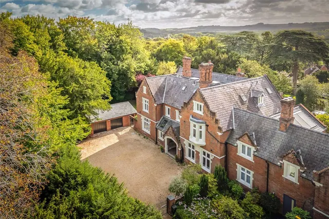 Sleepers Hill, Winchester, Hampshire, SO22 4NF, photo 1