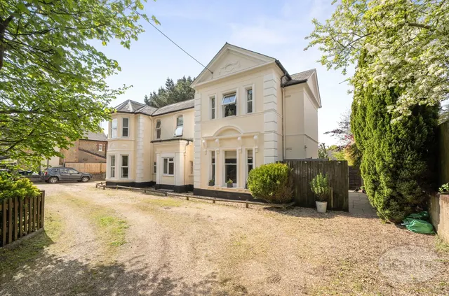 London Road, Hill Brow, GU33, photo 1