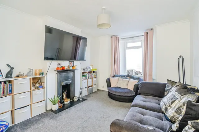 Hawthorn Road, Bognor Regis, PO21, photo 2