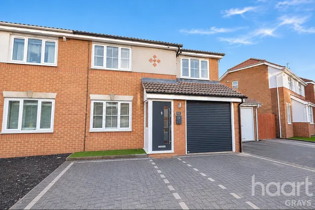 Cole Avenue, Chadwell St Mary, RM16, photo 2