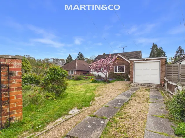 Luckley Road, Wokingham, photo 1