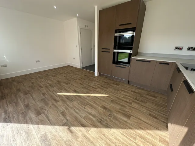 Hollowsbrook Road, New Rossington, DN11, photo 2